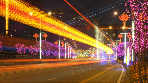 城市道路夜景亮化要同時(shí)滿足以下兩個(gè)要求